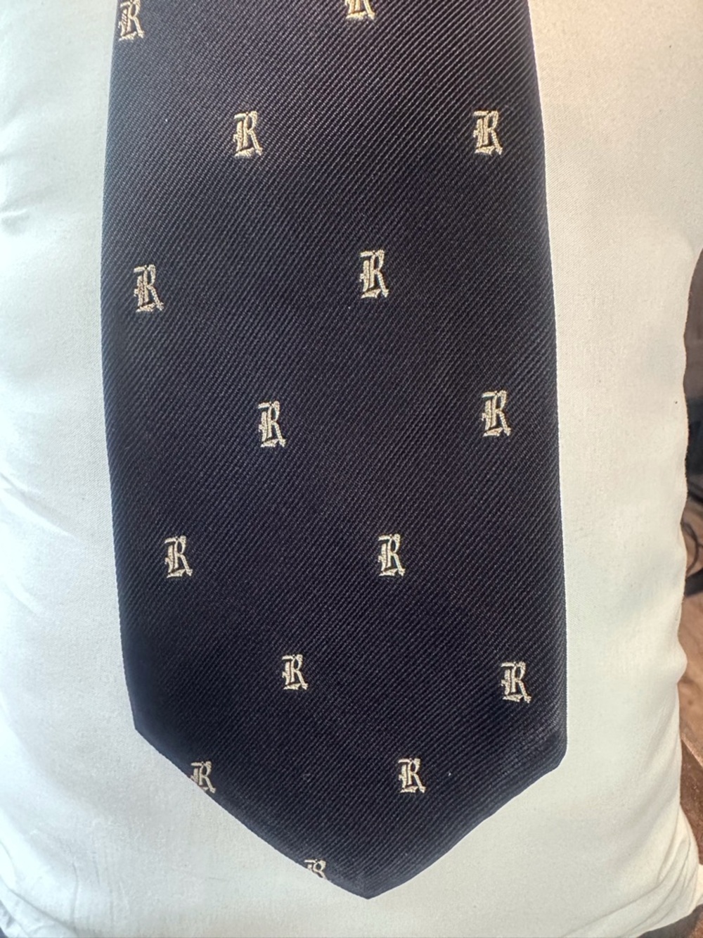 Brooks Brothers Makers Black Silk Tie With The Letter R